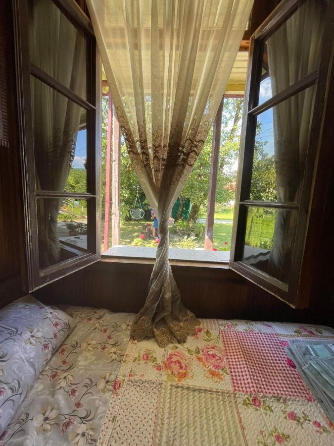 Martvili Guest House Oasis Exterior photo