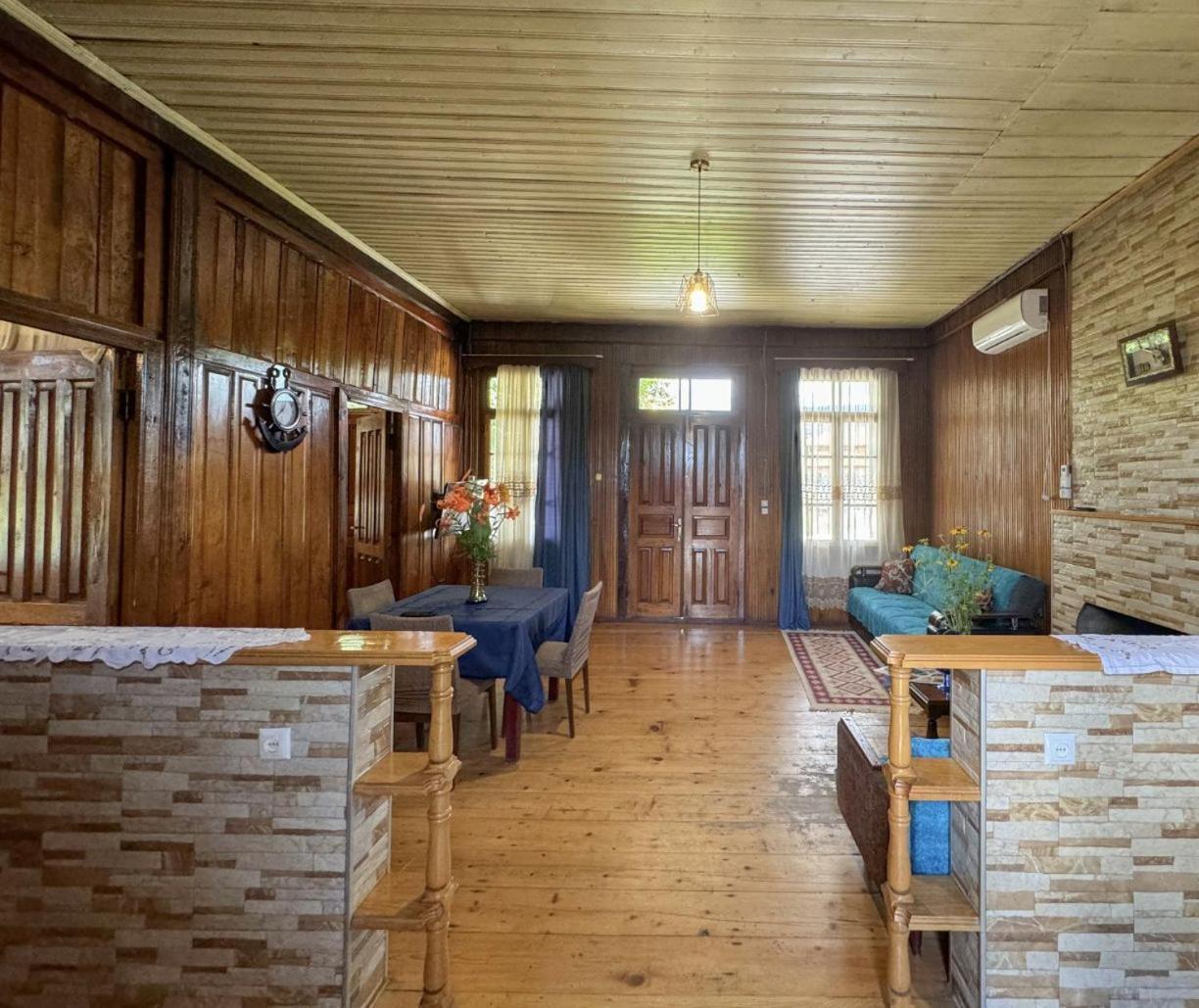Martvili Guest House Oasis Exterior photo