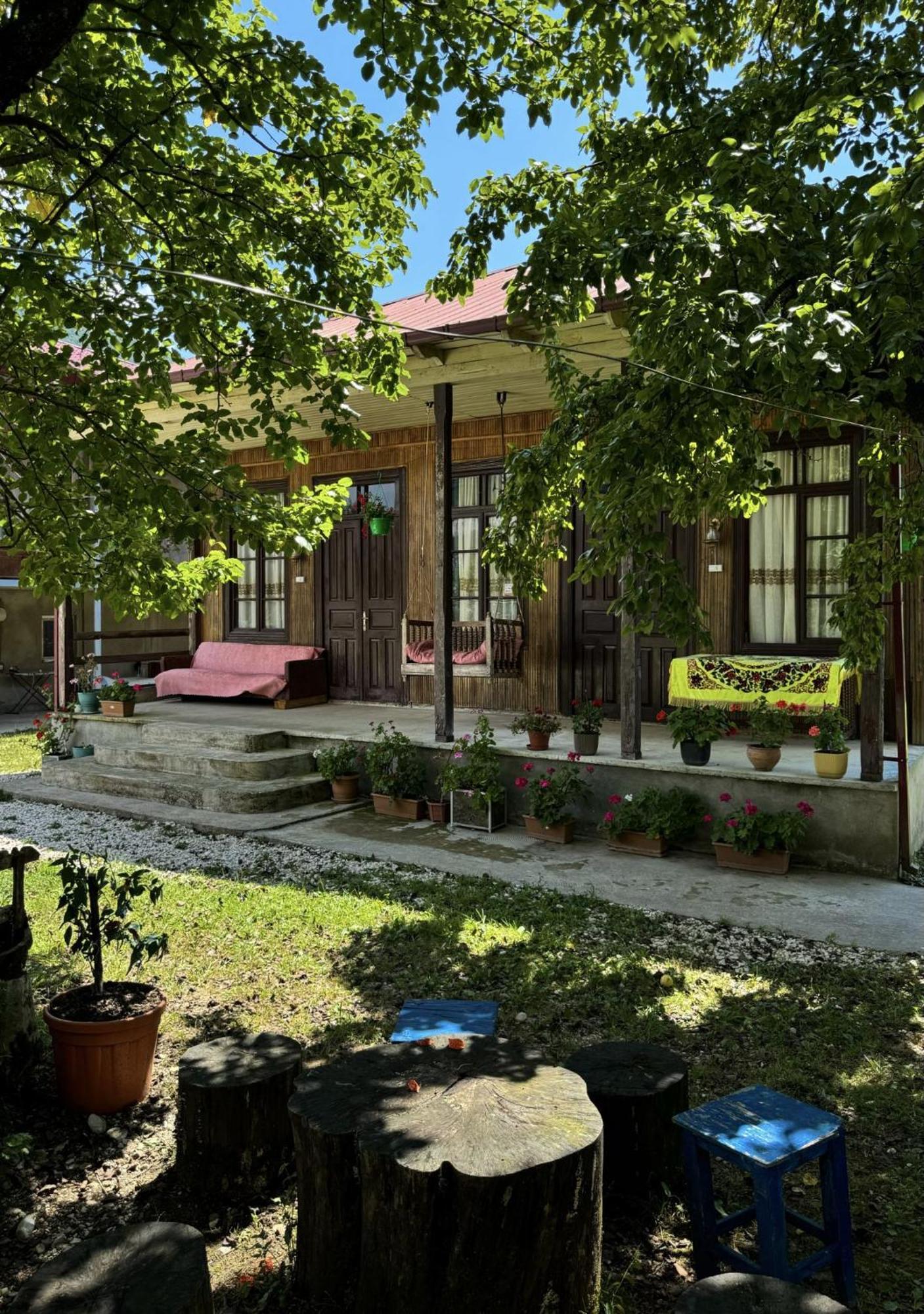 Martvili Guest House Oasis Exterior photo