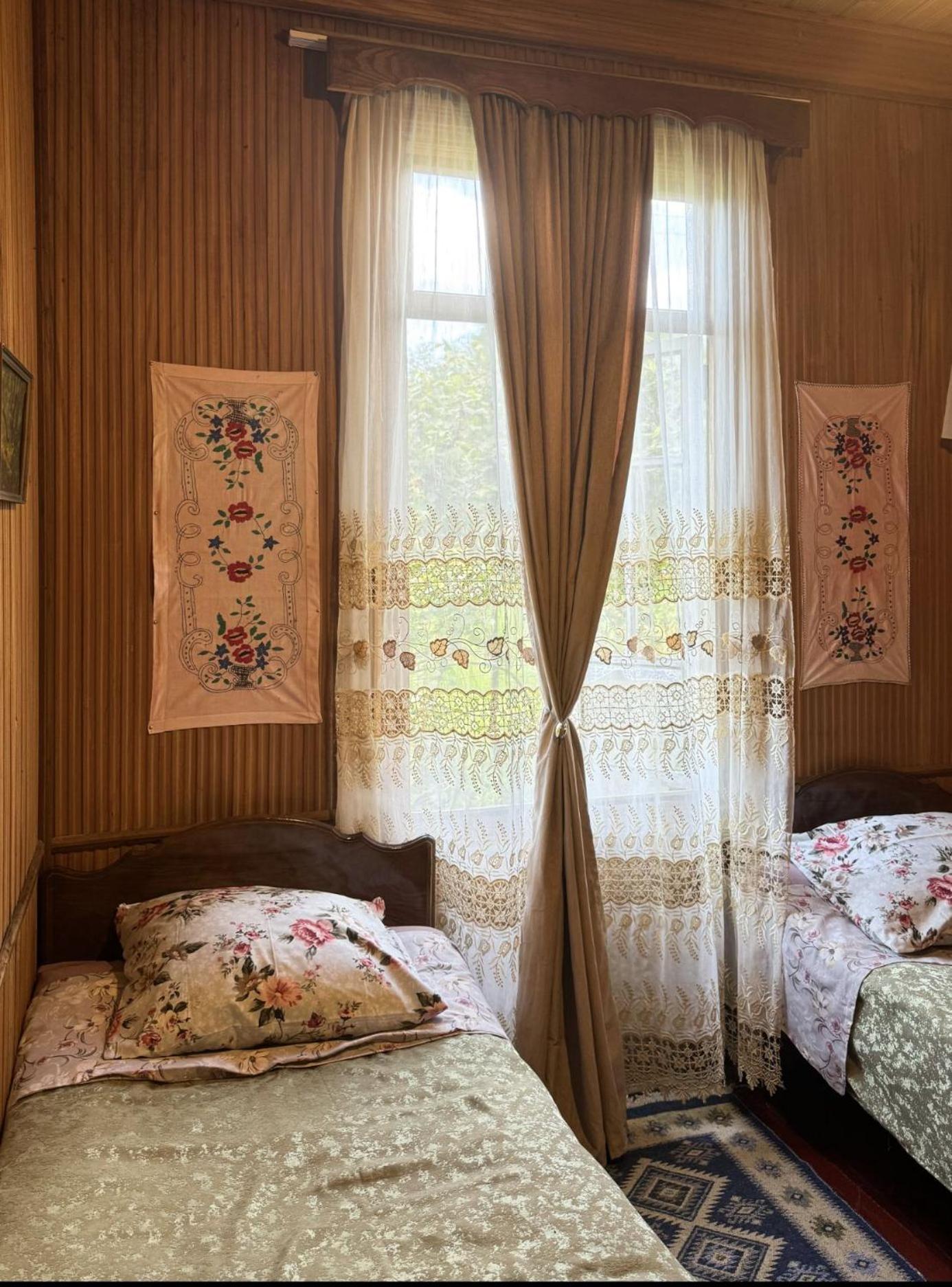 Martvili Guest House Oasis Exterior photo